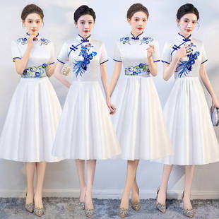 青花瓷走秀旗袍2025新款舞台演出服中国风礼仪小姐迎宾颁奖服装女