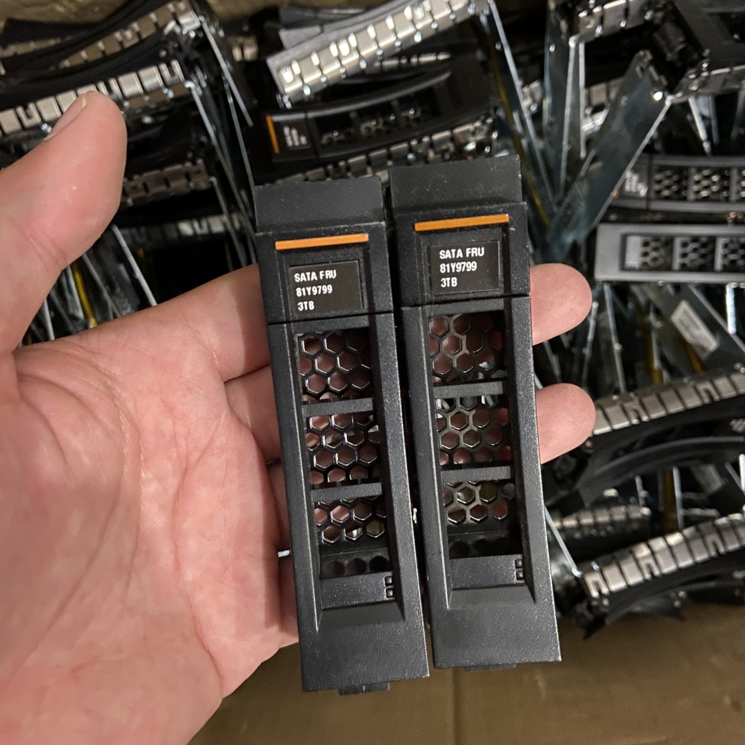 IBM X3650/3630/3550 M2M3M4 3.5寸 硬盘托架 81Y9799 69Y5284