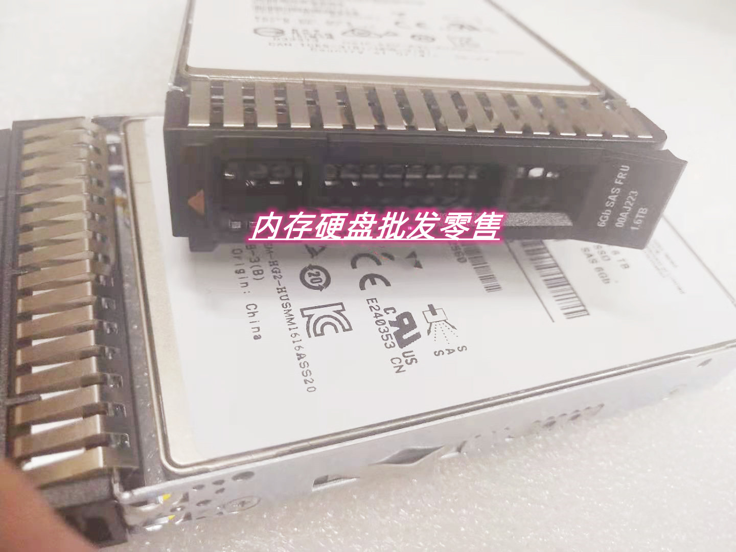 联想IBM X3650 M5 X3850 X6 1.6T 1.6TB SAS SSD FRU 00AJ223硬盘-封面