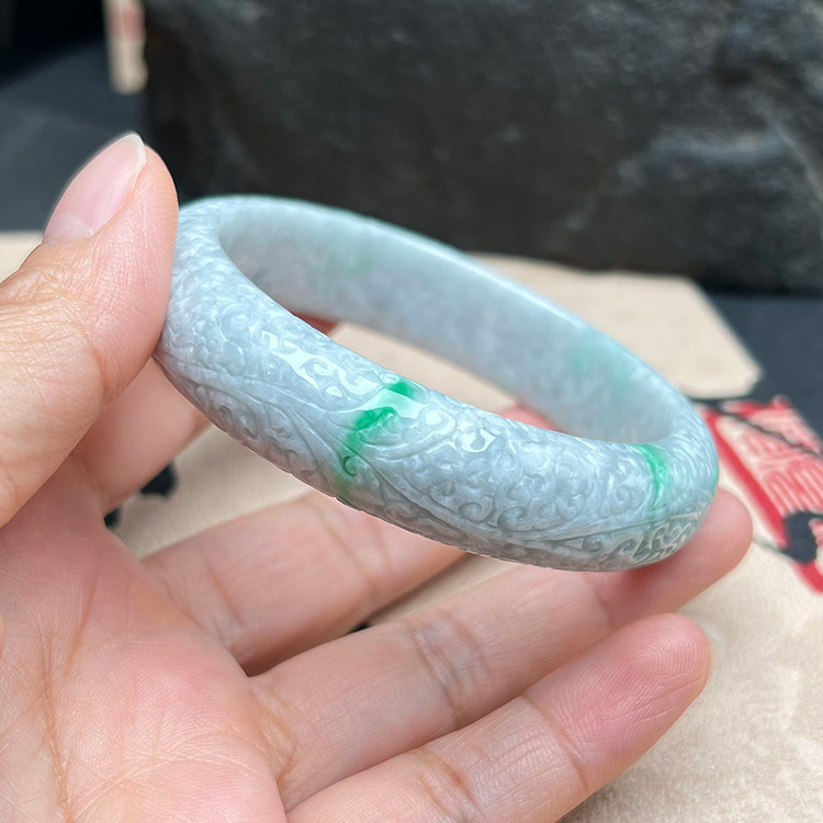 阳绿冰糯A货缅甸翡翠圆镯女款