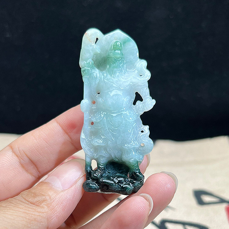 冰糯飘花关公翡翠吊坠A货保平安