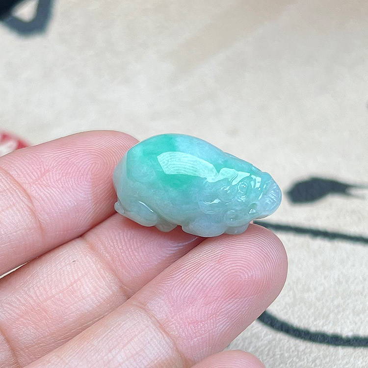 缅甸冰糯翡翠A货貔貅吊坠招财