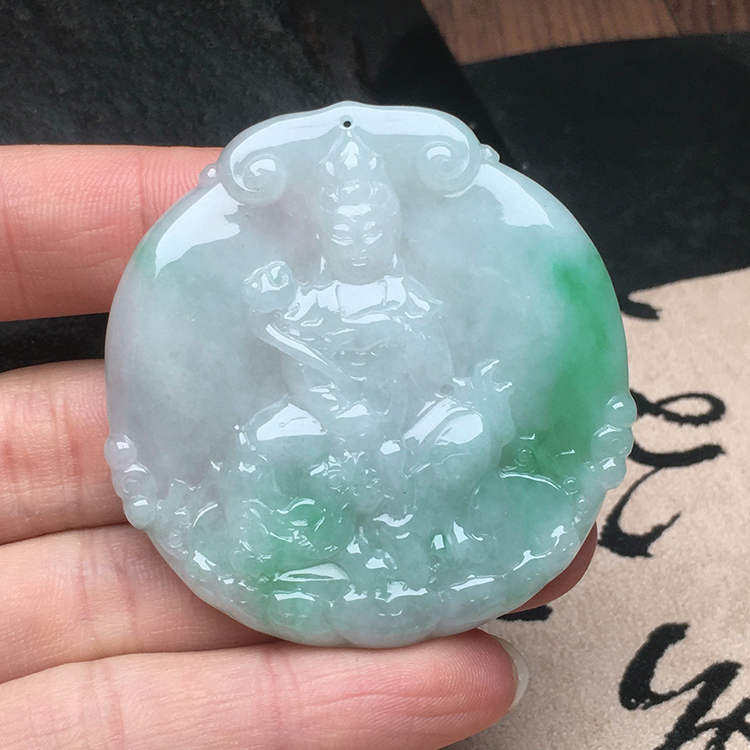 玉石寨 阳绿翡翠文殊观音挂件缅甸保真冰糯种A货属兔本命守护神男