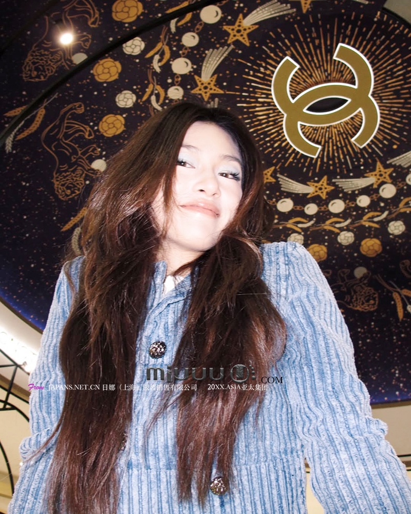 日娜高奢20XXASIA BUYER 12 eop 新款牛仔蓝修身显瘦短款上衣外套