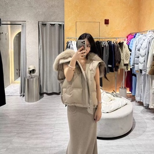 日娜高奢20XXASIA BUYER 11 ujn 韩系时尚设计感毛领羽绒服马甲女