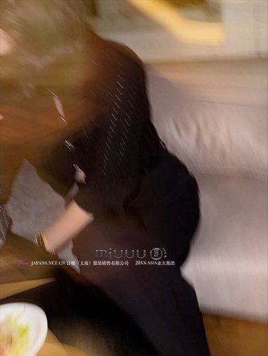 日娜高奢20XXASIA BUYER 12 hmo 小香风手工钩织镂空针织开衫罩衫