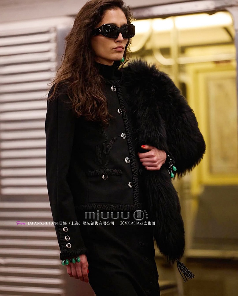 日娜高奢20XXASIA BUYER 12 eop 气质小香风黑色高智风短上衣外套