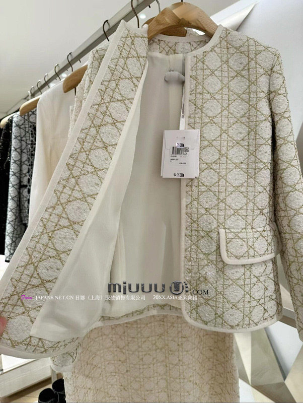 日娜高奢20XXASIA BUYER 12 bkl 新款短款小香风白色气质风短外套