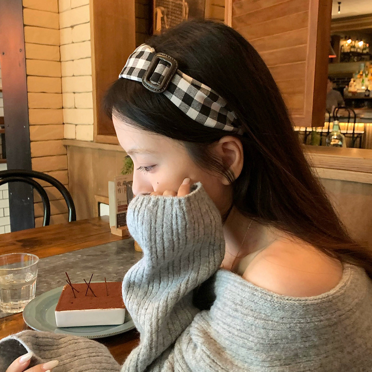 皮质方扣格纹发箍百搭学院风头箍高颅顶压发发卡法式气质发饰品女