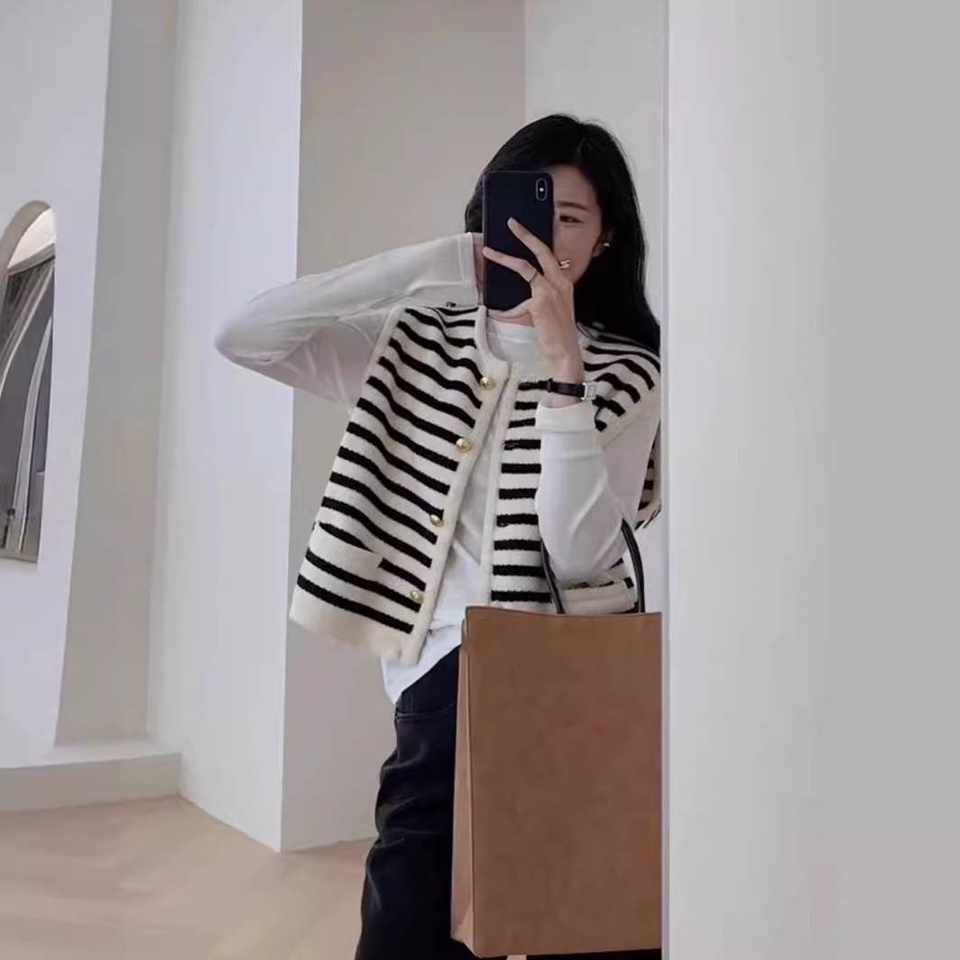 纹针织马甲女外搭新款秋冬日条系复古高级感坎毛肩衣开衫背心