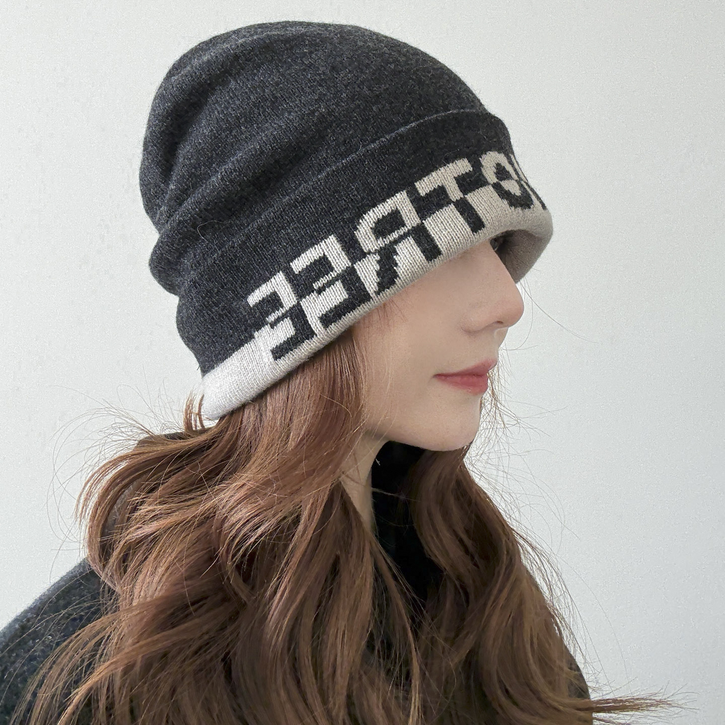 双层加厚款字母提花羊毛针织帽女