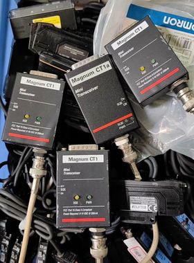 台达PLC主机一套，DVP12SA211R，有瑕疵图上能看到