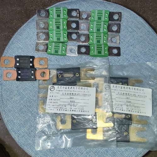 保险adler400A70VDC有8片，MEGA500A，4
