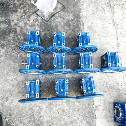 可维修SEV蜗轮减速机，型号RV50减速机，减速比15 2个，10议价