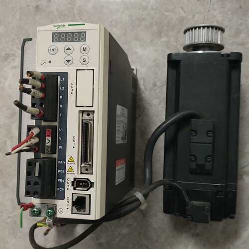 可维修施耐德伺服驱动器LXM23DU07M3X+电机BCH0802议价