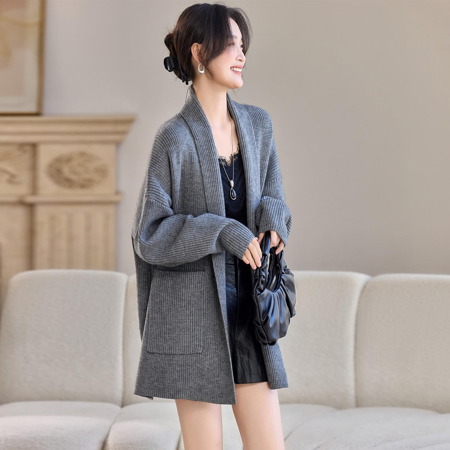 针织开衫外套女春秋季2025新款今年流行爆款超火减龄翻领毛衣外搭