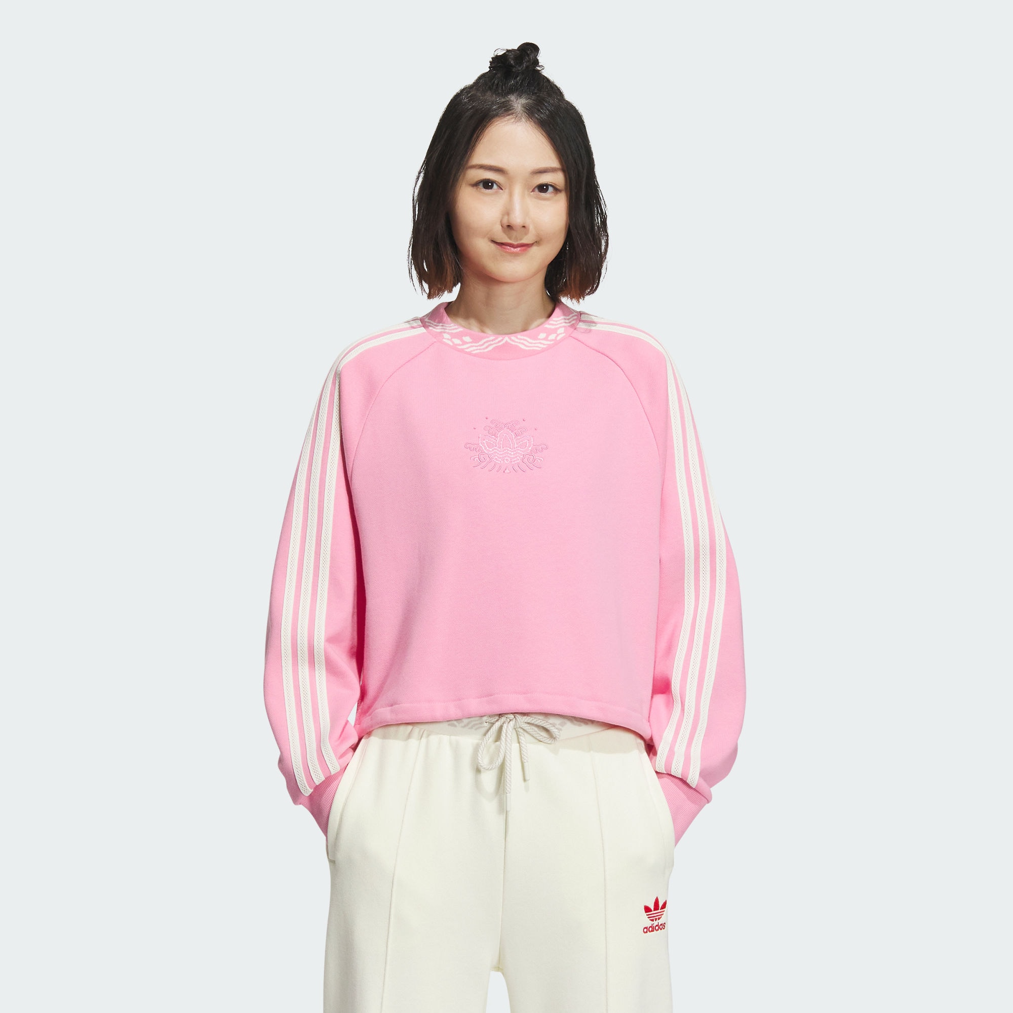 Adidas/阿迪达斯 女子三叶草宽松圆领卫衣套头衫 IX4229