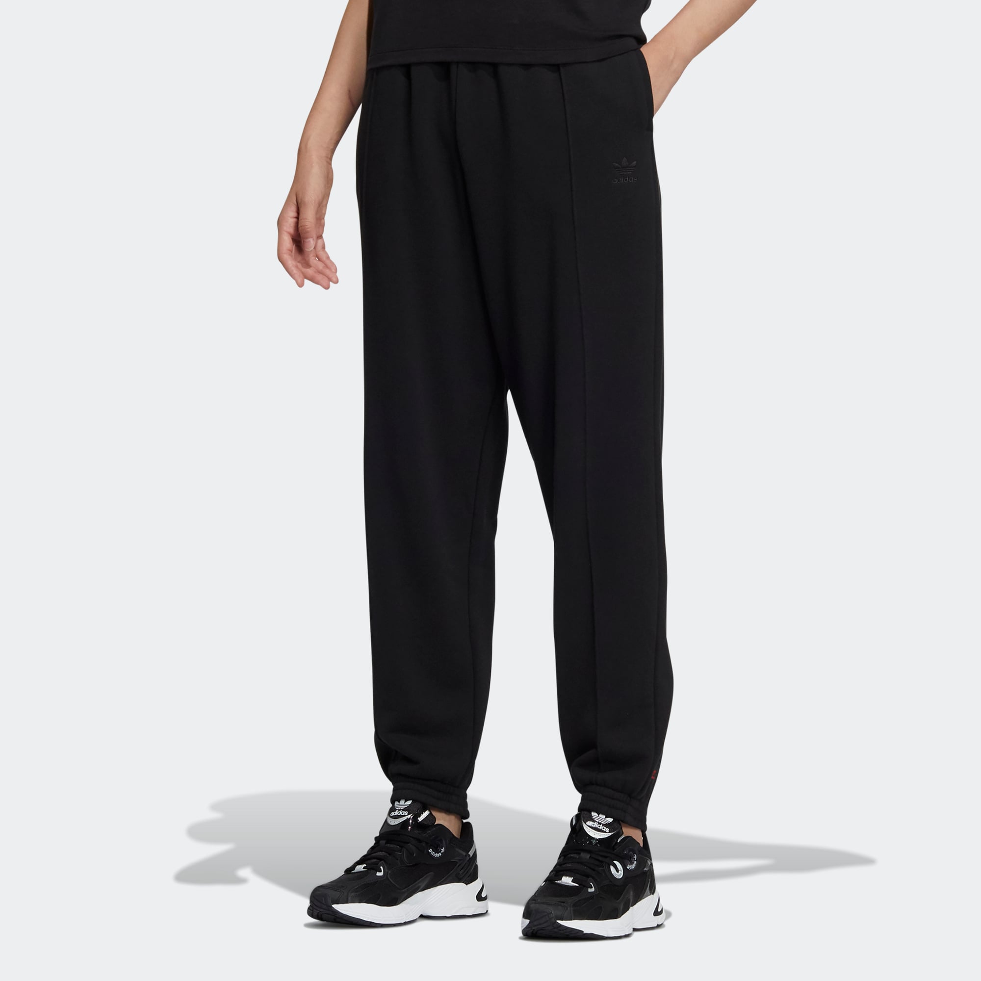 Adidas/阿迪达斯 男女CNY SWEATPANTS 经典束脚运动长裤 HD0340