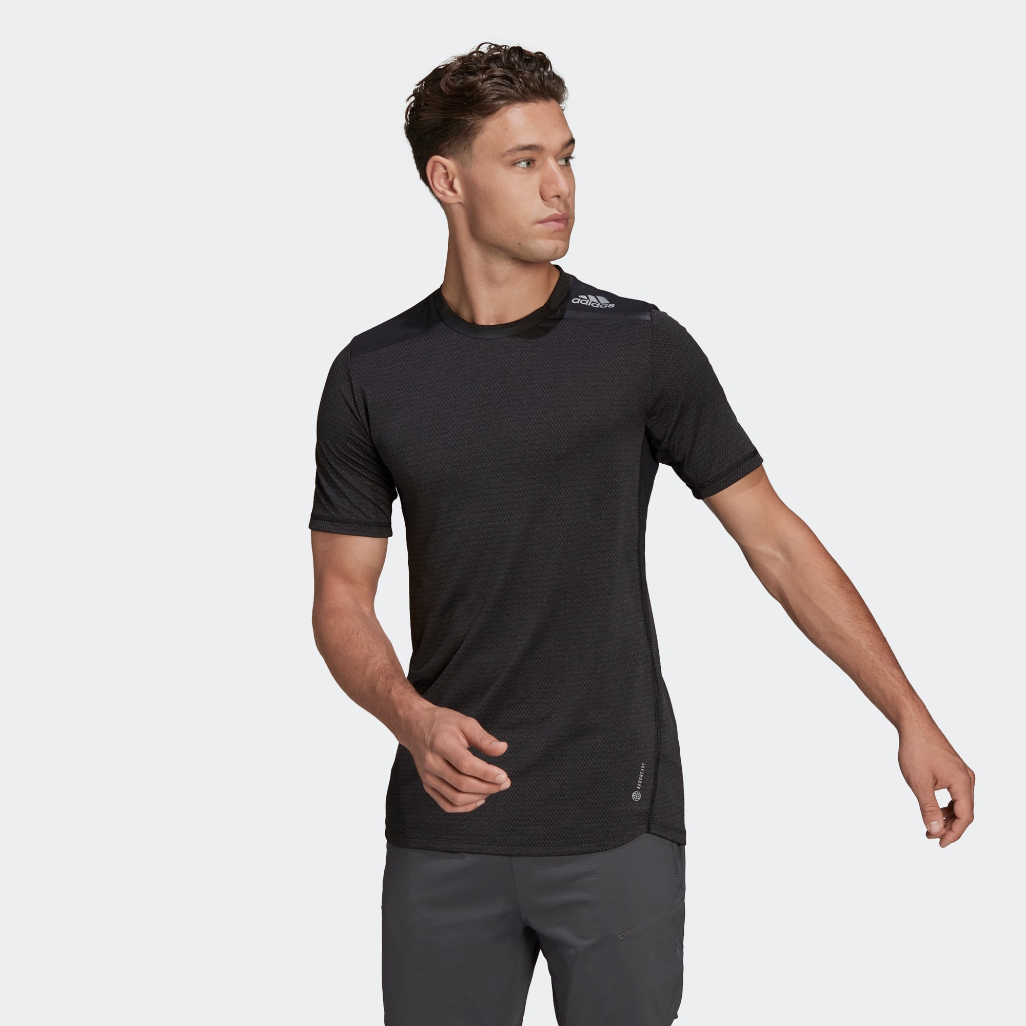 Adidas/阿迪达斯 男子TRAINING TEE 速干运动修身短袖T恤 HE5441