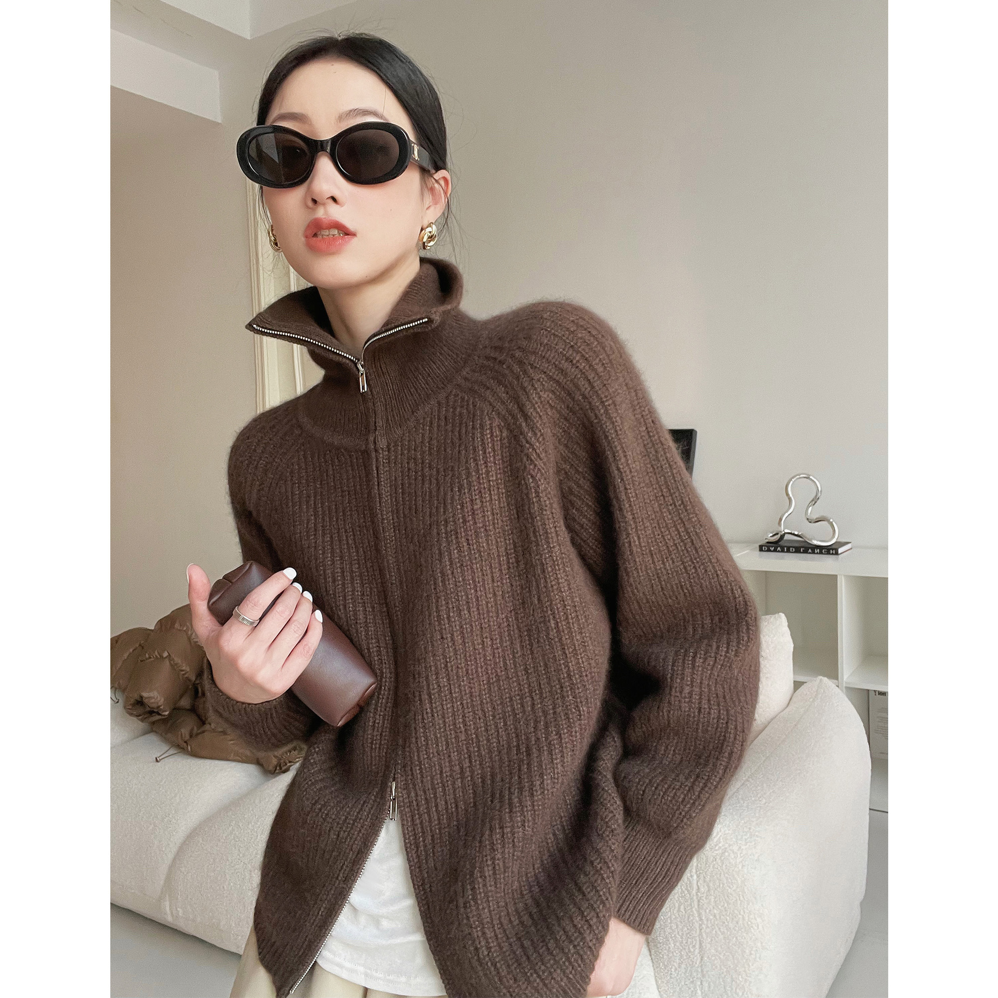 徐大脸吖绵羊毛&浣熊毛高领针织