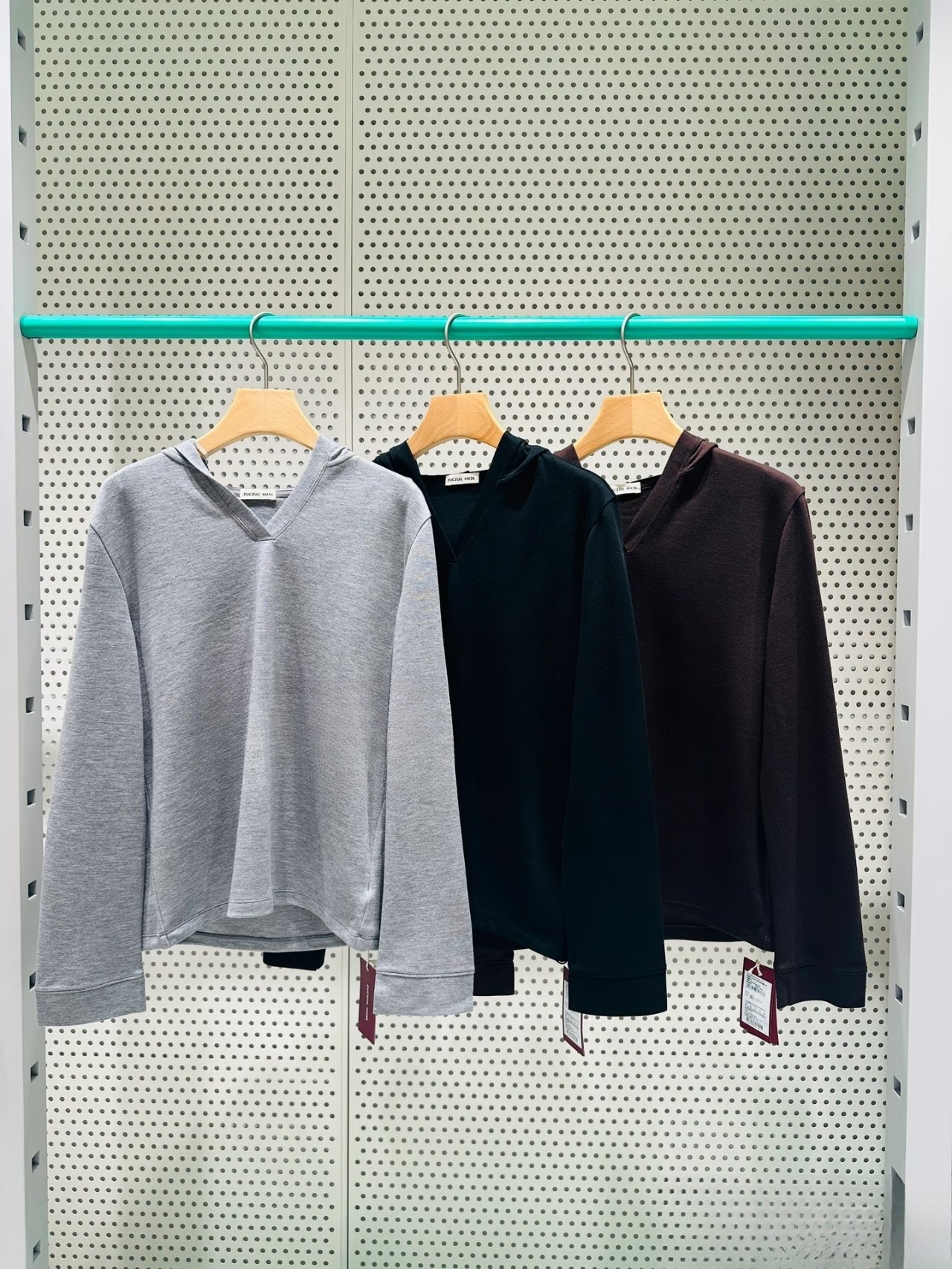 C253HO04专柜正品国内代购25秋桑蚕丝天丝空气层V领连帽卫衣1050