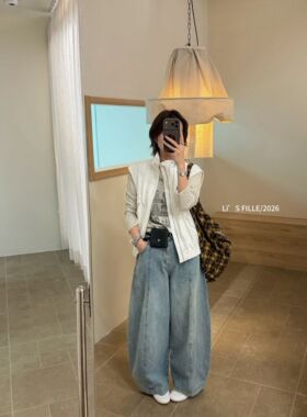 复古美式印花长袖T恤 白色休闲马甲 气球牛仔裤