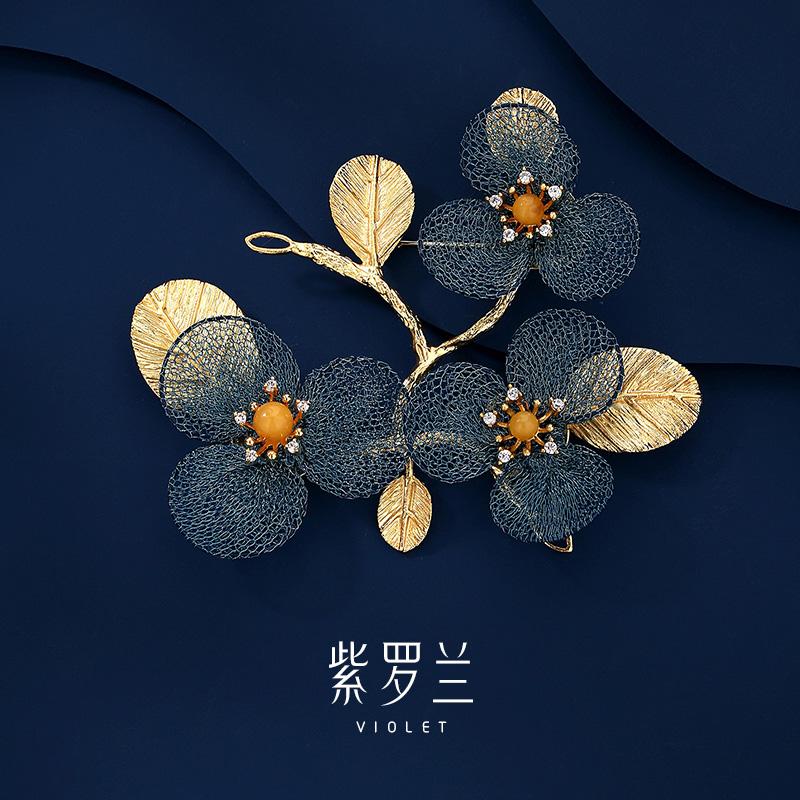 紫罗兰正版珊蓝花胸针