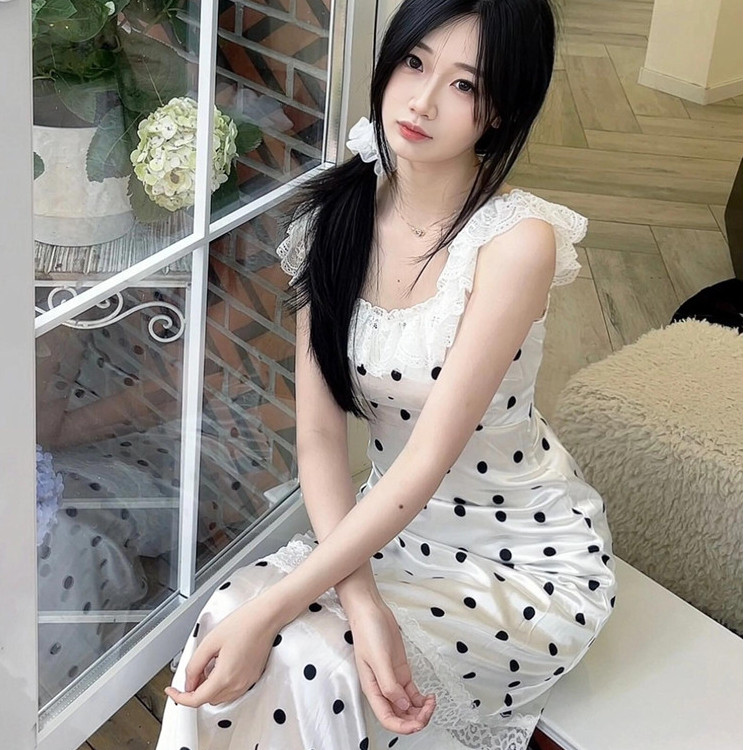 大码胖mm女装浪漫波点蕾丝露背连衣裙夏季显瘦度假风吊带中长款裙图片