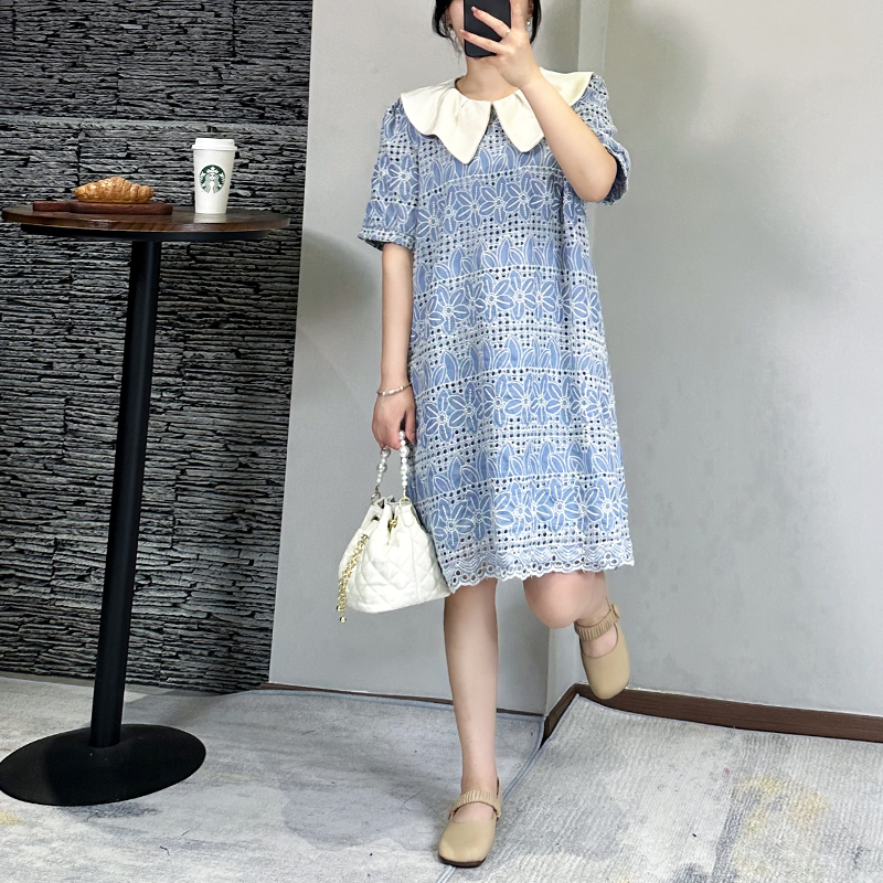 2025小个子蕾丝蓝色连衣裙女夏季新款娃娃领镂空刺绣裙子大码胖mm