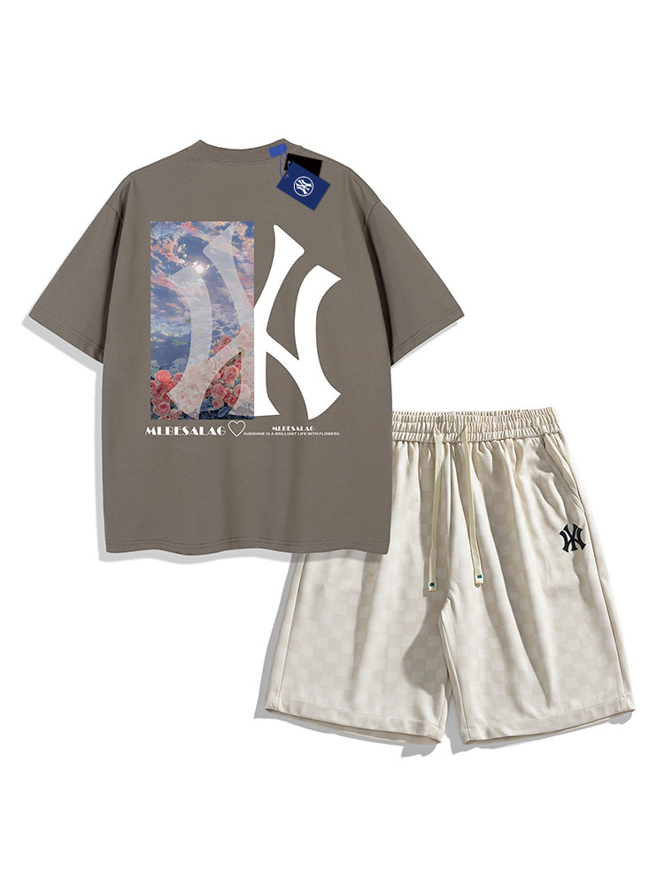 [10% 할인 지역] 아울렛?트렌디 브랜드 반팔 티셔츠 정장 남성 여름 스포츠 상의와 반바지 투피스 세트