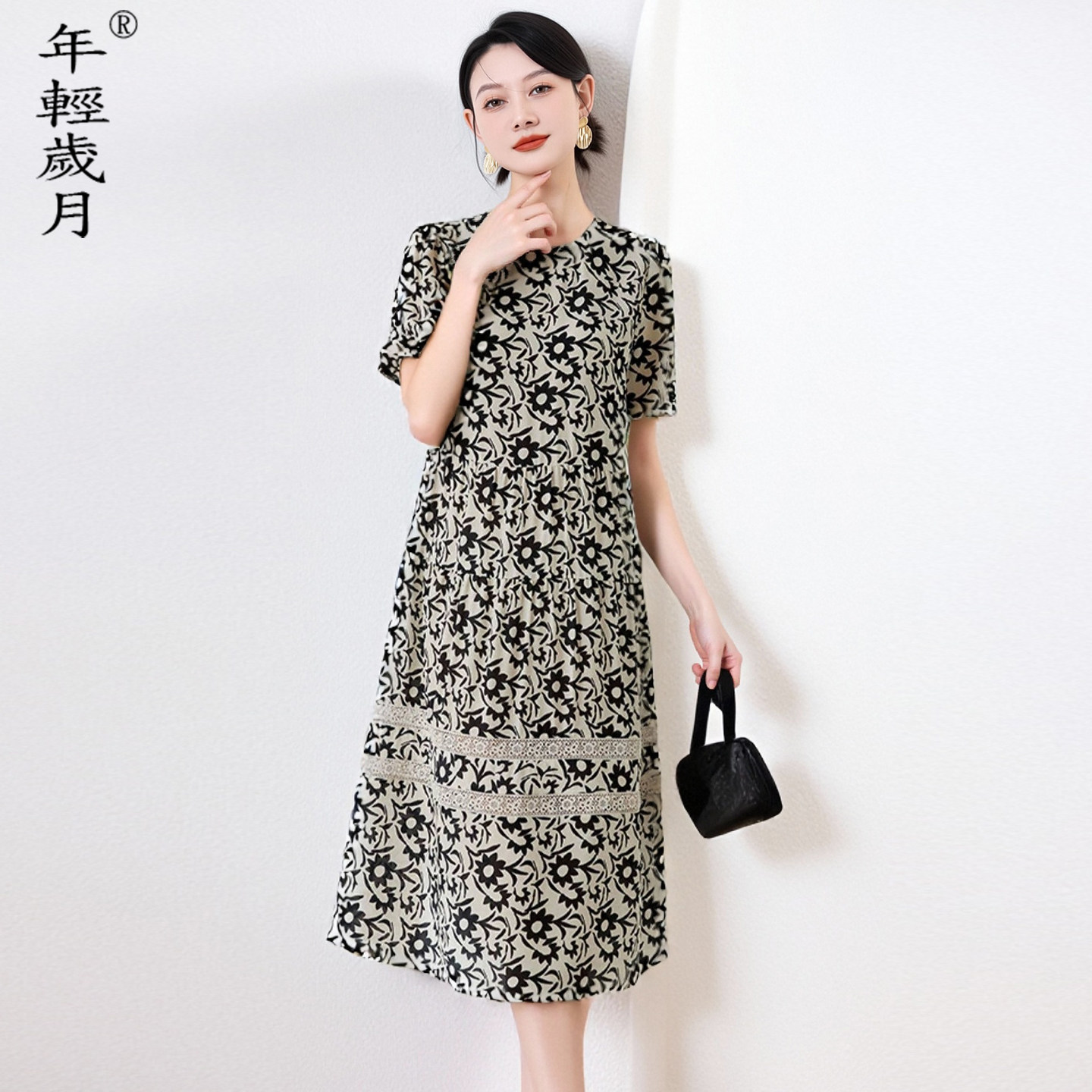 复古印花真丝连衣裙女2026夏季新款中长款蕾丝拼接气质桑蚕丝裙子