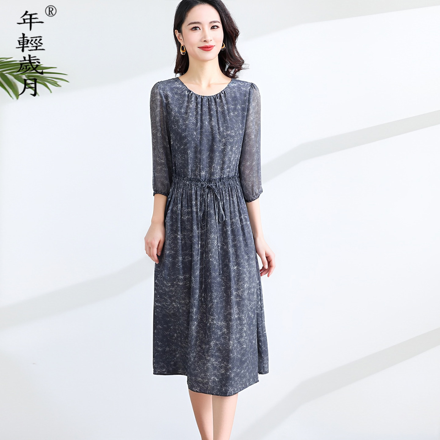 高级感印花真丝连衣裙女2026夏季新款中袖收腰显瘦气质桑蚕丝裙子
