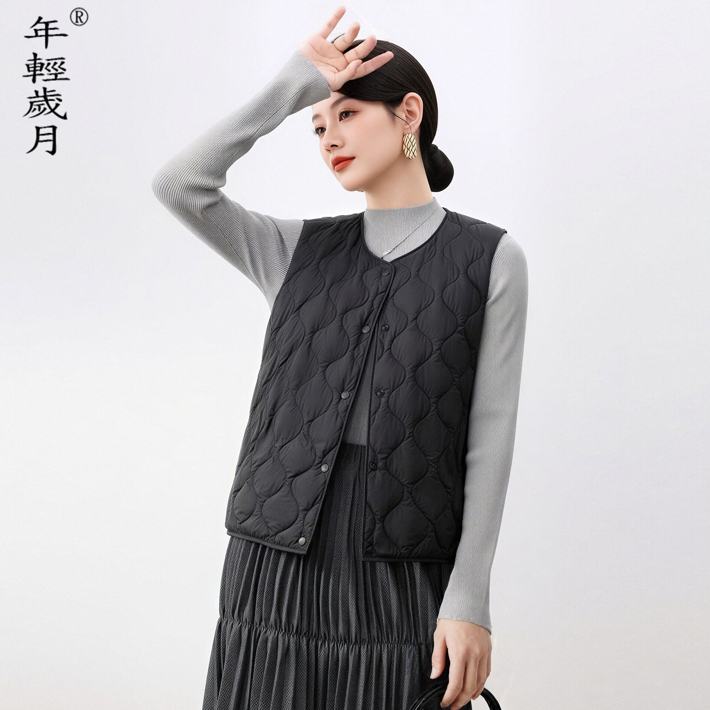 时尚羽绒马甲女短款2026秋冬新款羽绒内胆内搭叠穿百搭轻薄马夹图片