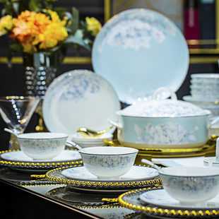 景德镇高颜值碗碟套装家用景德镇轻奢陶瓷骨瓷乔迁餐具套装碗盘