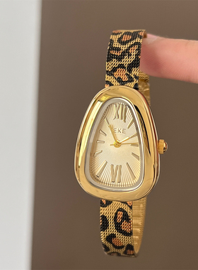 金色中古vintage豹纹蛇头手表女小众设计时髦轻奢高级感潮流腕表