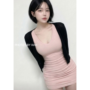 包臀连衣裙女修身 V领短袖 显身材收腰短裙 韩国代购 辛子韩国代购