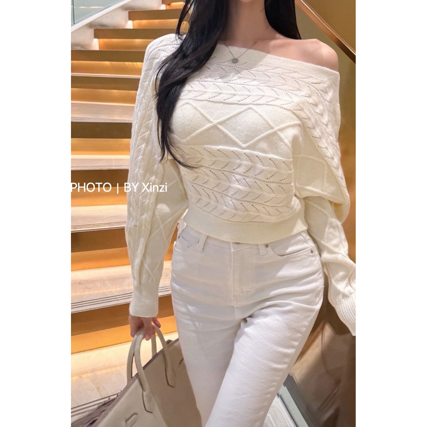 韩国代购一字肩镂空花纹针织衫女