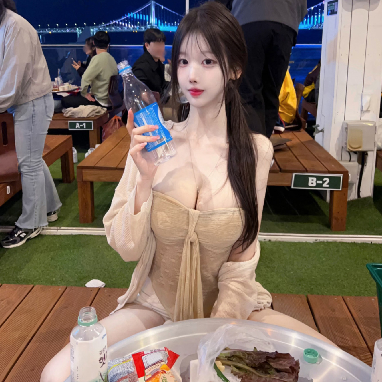 辛子韩国代购辣妹性感露肩背心