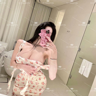 开叉性感挂脖露背连衣裙女 纯欲风长款 辛子韩国代购 东大门新款