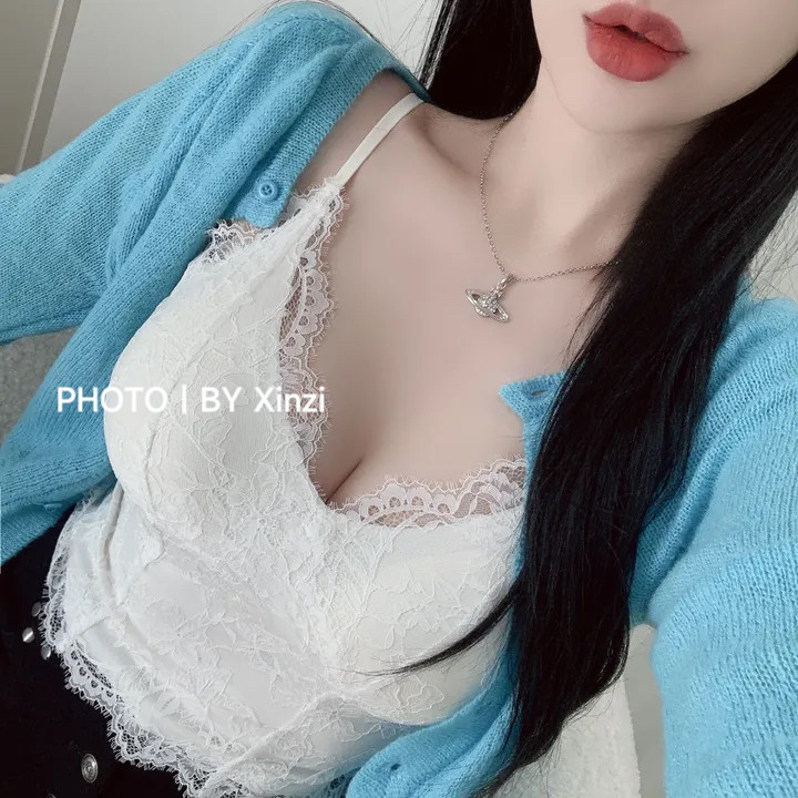 法式甜辣蕾丝吊带背心修身显身材