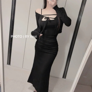 吊带包臀连衣裙女修身 开衫 显瘦两件套 性感显露长袖 辛子韩国代购