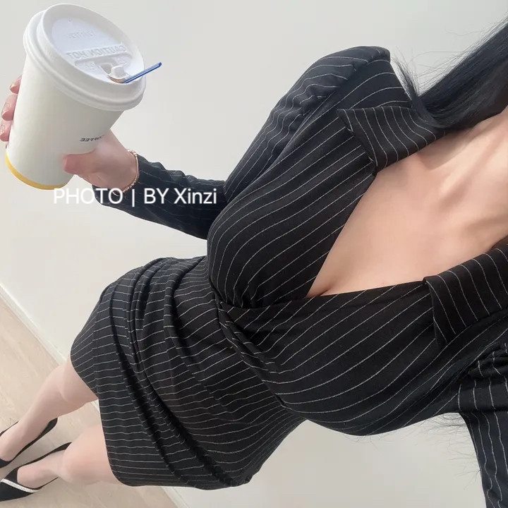 辛子韩国代购性感V领条纹连衣裙女黑色显瘦包臀修身御姐短裙