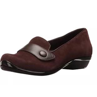 代购 舒适透气软底轻便棕色麂皮圆头低跟通勤 dansko女士乐福鞋
