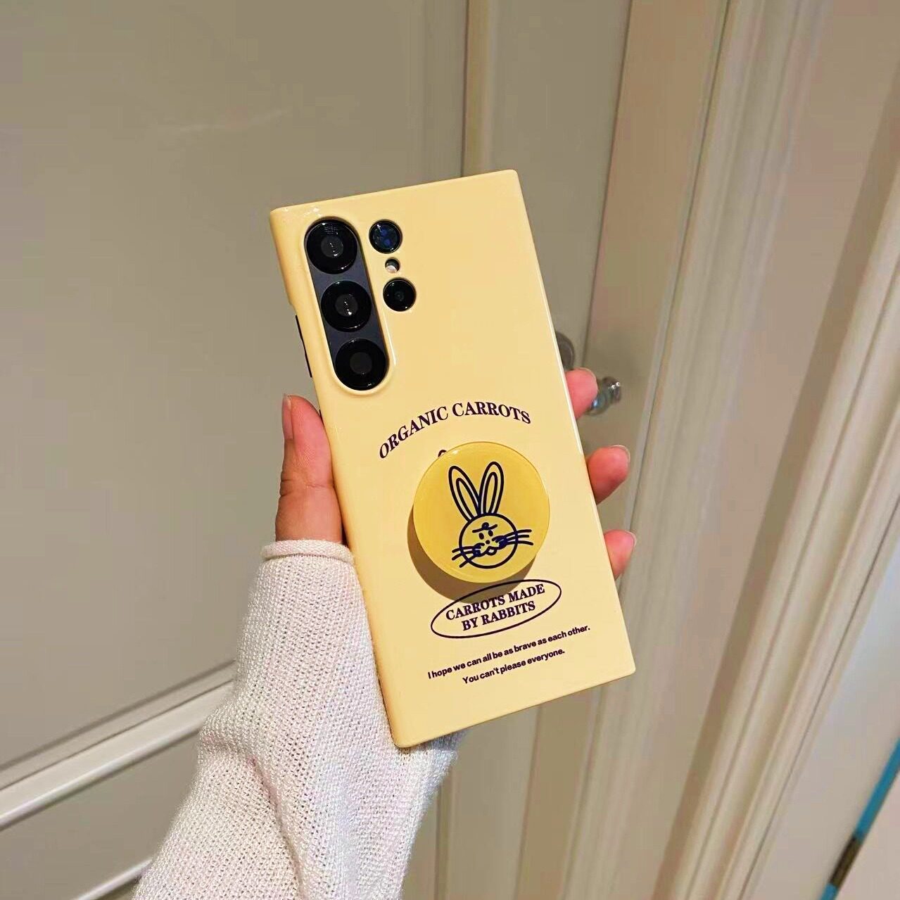 胡萝卜兔子适用于三星S24Ultra光面菲林手机壳S23+小众S21Ultra半包硬壳s21+手机壳S22/s23ultra保护套s25+