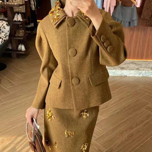 名媛轻奢双层领钉珠羊毛西装外套