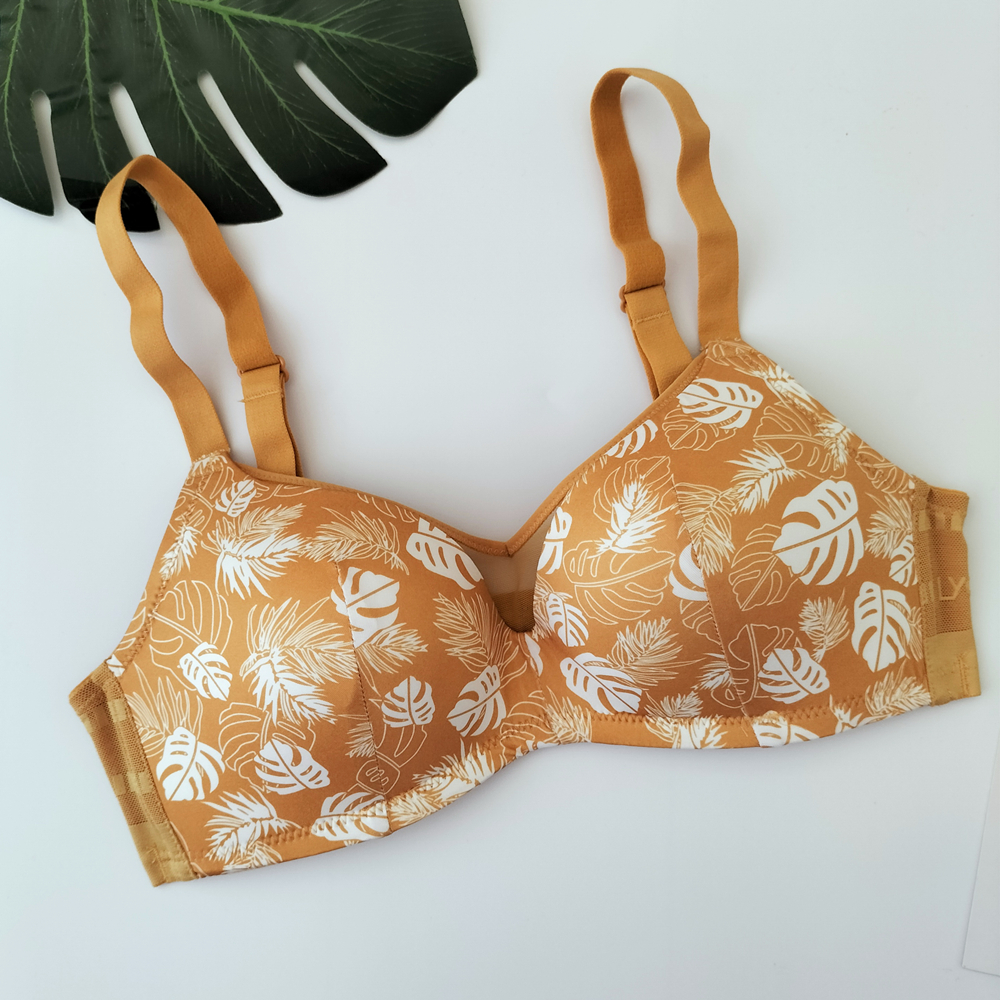 断码清仓复古无钢圈减压聚拢文胸