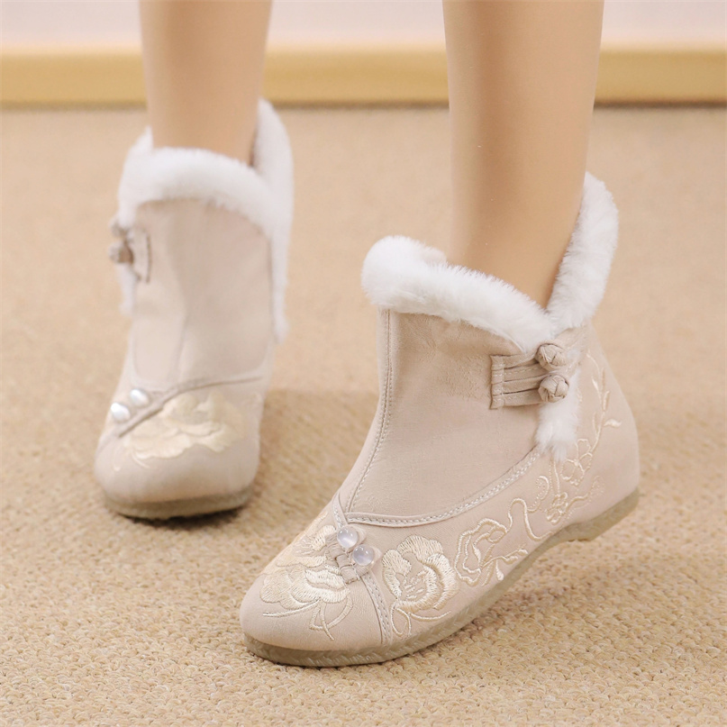 汉服棉靴古风绣花靴新中式内增高