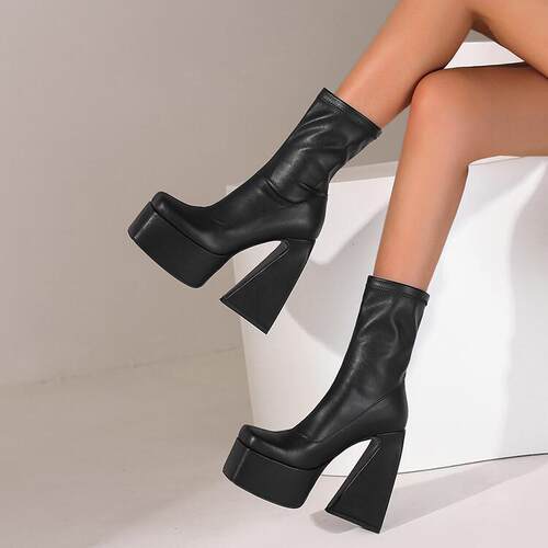 方头短靴2022新款秋冬粗跟酷帅