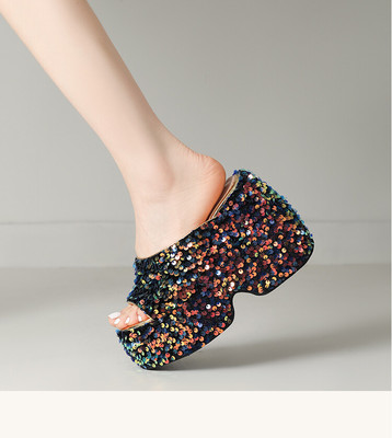 坡跟时尚凉拖鞋女外穿2024年夏新款松糕厚底一字拖百搭水钻沙滩鞋