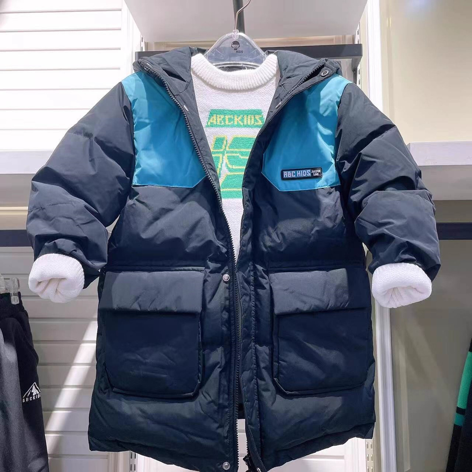 Abckids商场同款男童中长款羽绒服2025冬季新款儿童连帽保暖外套